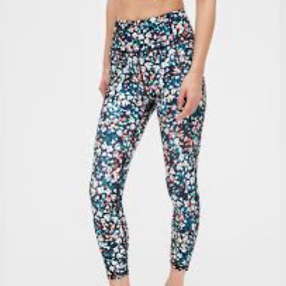 GapFit High Rise Blackout Print 7/8 Leggings